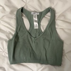 Women’s cropped tank